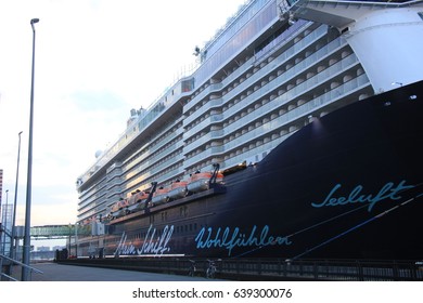 Tui Cruises Images Stock Photos Vectors Shutterstock