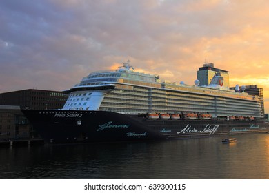 Tui Cruises Images Stock Photos Vectors Shutterstock