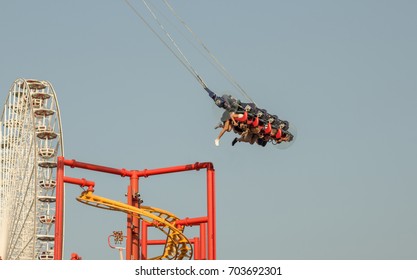 Amusement Park Ride, Slingshot