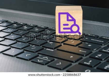 Analysis icon on computer keyboard