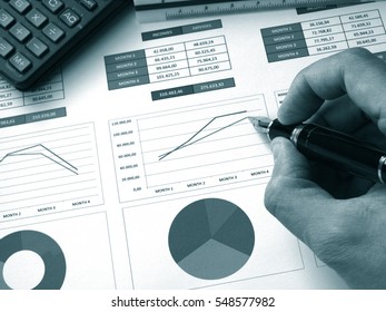 Analysis of market graphs   
