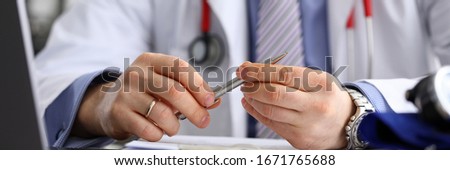Analysis patient data and current indicators. Help an experienced qualified cardiologist. Modern diagnostic studies. Reasonable prices and quality service in clinic. Weekend reception.