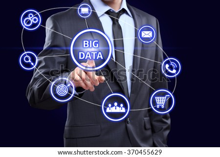 Analyst click on button with text data mining.