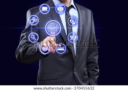 Analyst click on button with text data mining.