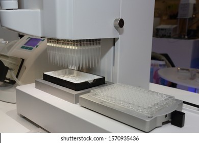 Analytical Chemistry Equipment, Pipetting Plate Experiment