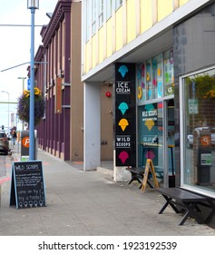 Anchorage, Alaska, United States – August 31, 2019: A View Of The Exterior Of Wild Scoops, A Local Ice Cream Parlor In Downtown Anchorage; As Seen In The Summer Of 2019.