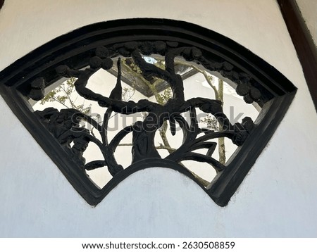 Ancient Chinese garden corridors and windows