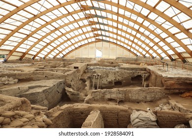 Çatalhöyük Ancient City (the World’s First City) And Archaeological Excavations