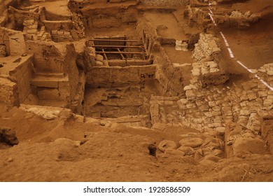 Çatalhöyük Ancient City (the World’s First City) And Archaeological Excavations