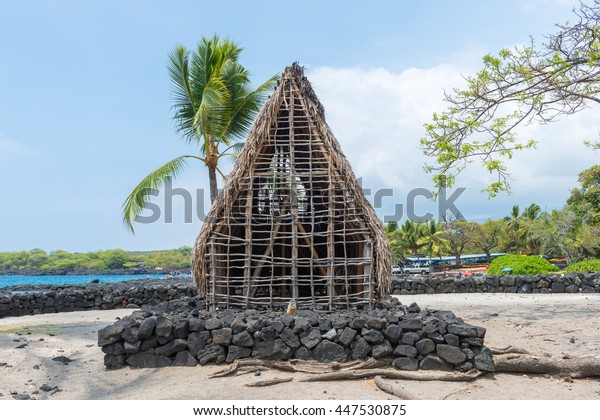 Ancient Hawaiian Cabin Puuhonua O Honaunau Stock Photo ...