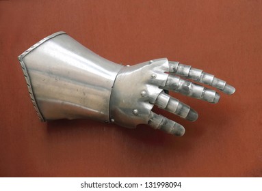 Ancient Knight Iron Glove