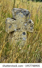 Ancient Kozak Cemetery With Tombs And Stone Crosses Of Unknown Warrior Heroes Of Bohdan Khmelnytsky Rebellion. Traditional Coquina Stone Tombs And Crosses With Carved Dates