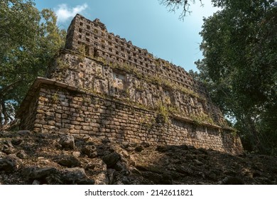 3,439 Chiapas pyramid Images, Stock Photos & Vectors | Shutterstock