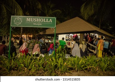 Ancol Beach, Jakarta/ Indonesia -September 2019 : Muslim Men And Women Line Up To Take A Wudu And Prayer At One Of The Surau/musolla/mosque At The Ancol Beach