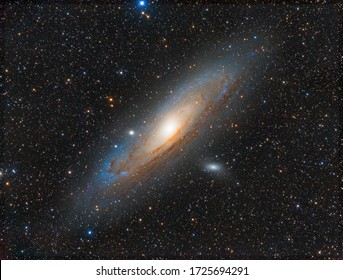 The Andromeda Galaxy, also known as Messier 31, M31, or NGC 224 and originally the Andromeda Nebula .
Imaging telescope or lens:SHARPSTAR 150F2.8