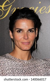 Angie Harmon At The 2013 Gracie Awards Gala, Beverly Hilton Hotel, Beverly Hills, CA 05-21-13