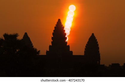  Angkor Wat Temple Spring Equinox