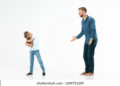 Angry Father Scolding His Son Home Foto Stock 1349751209 | Shutterstock