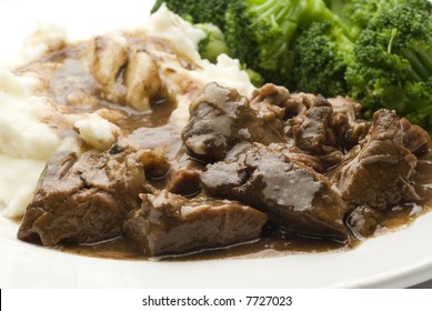 Angus Beef Pot Roast With Gravy Mashed Potatoes And Broccoli