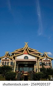 Anjungan Seni Idrus Tintin is a building with Riau-Malay architecture that usually used for art exhibition in Pekanbaru.
