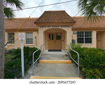 Anna Maria Island Beach - Florida - USA  -11-26-2021 Ana Maria Island City Hall Building 