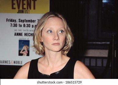 Anne Heche At A Barnes & Noble Book Signing Of Her Autobiography, NYC, 9/7/2001