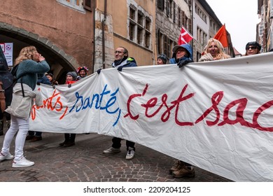 Annecy, France - January 29, 2022: Group Of People Demonstrating Against The State Oppression Of Health Pass And Vacination On The Public In Annecy Streets.