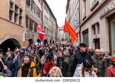 Annecy, France - January 29, 2022: Group Of People Demonstrating Against The State Oppression Of Health Pass And Vacination On The Public In Annecy Streets.