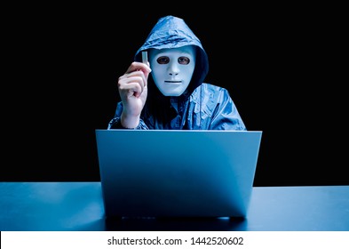 8,505 Masked thief cyber security Images, Stock Photos & Vectors ...