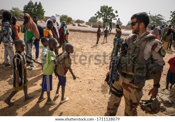 Ansongo, Mali - December 2015 :\
Daily life of french soldiers of barkhane military operation in\
Mali (Africa) launch in 2013 against terrorism in the area.\
