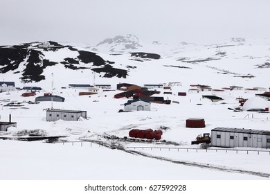 Antartica: Nov 27, 2009 - Antarctic Station