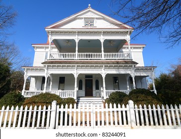 Antebellum House Exterior