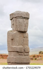 Anthropomorphic Sculpture In The Tiwanaku (Tiahuanaco) Ruins In Western Bolivia. Tiwanaku Is A Pre-Columbian Site Near Lake Titicaca, And One Of The Largest Sites In South America. 