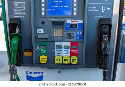 656 Chevron Gas Station Images, Stock Photos & Vectors | Shutterstock