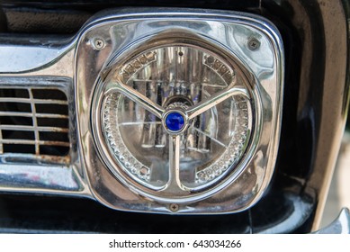 Antique Car Headlights Stock Photo 643034266 | Shutterstock