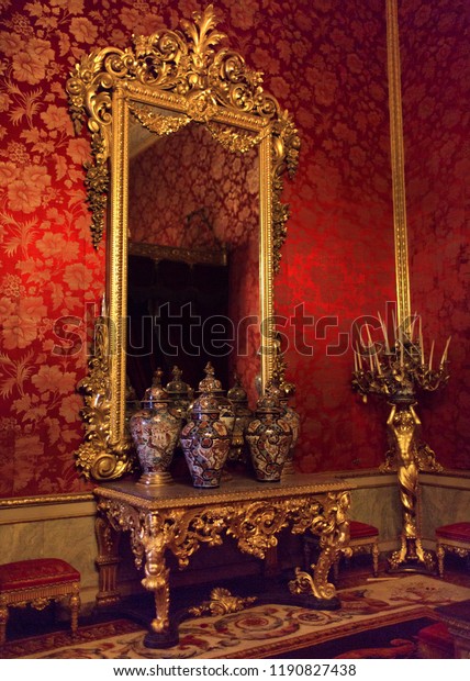 Antique Gold Mirror Vases Red Room Stock Photo Edit Now 1190827438