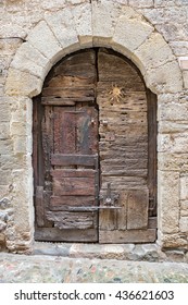 4,503 Heavy wooden door Images, Stock Photos & Vectors | Shutterstock