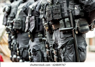 Anti-terrorist Police Observed A Black Tactical Exercises