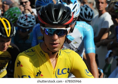 AOSTE, FRANCE - JUNE 10:  Yellow Jersey Leader Richie Porte (AUS) Looks Around At The Start Line Of Stage 7 At The Critérium Du Dauphiné On June 10, 2017 On The Aoste, France.