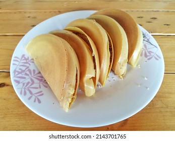 Apam Balik Crispy Pancake Filled Sweet Stock Photo 2143701765 ...