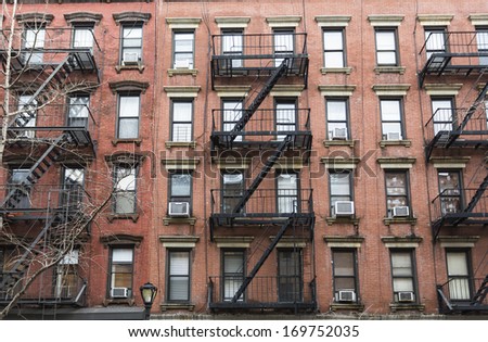 apartment buildings new york city の写真素材 今すぐ編集