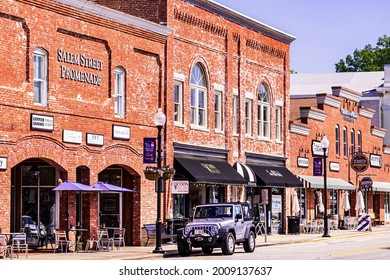 Apex, North Carolina USA-07 16 2021: Apex Downtown Buildings On A Summer Morning.