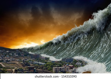 Апокалиптический драматический фон - гигантские волны цунами, обрушившиеся на небольшой прибрежный городок