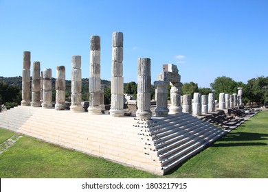 
Çanakkale Apollon Smintheion ”sanctuary is the second most important sanctuary of Troas after the Athena temple in the city of Troy.