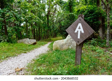 Appalachian Trail Sign Along The Blue Ridge Parkway In Virginia. The Great Valley Overlook, Milepost 99.6 Of The Parkway. The Appalachian Trail Is A Long Distance Trail Runs Along Blue Ridge Parkway.