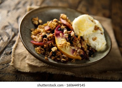 Apple Berry Crumble With Ice Cream