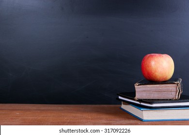 39,043 Apple blackboard Images, Stock Photos & Vectors | Shutterstock