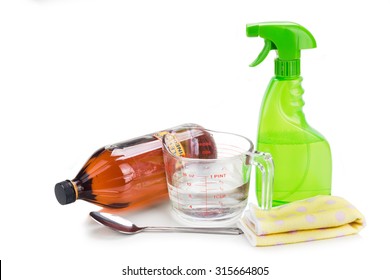 Apple cider vinegar, effective natural solution for house cleaning, personal and pets care