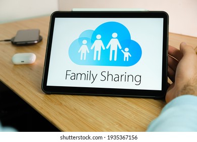 82,128 Family sharing Images, Stock Photos & Vectors | Shutterstock