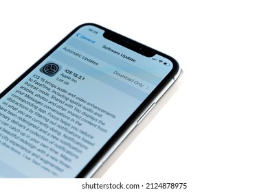 Apple IOS Software Update. IPhone Operating System Upgrade. Installing Security Updates Mobile Firmware. Latest IOS Is Ready To Download On Smartphone. Copy Space
2.15.2022 Kyiv, Ukraine